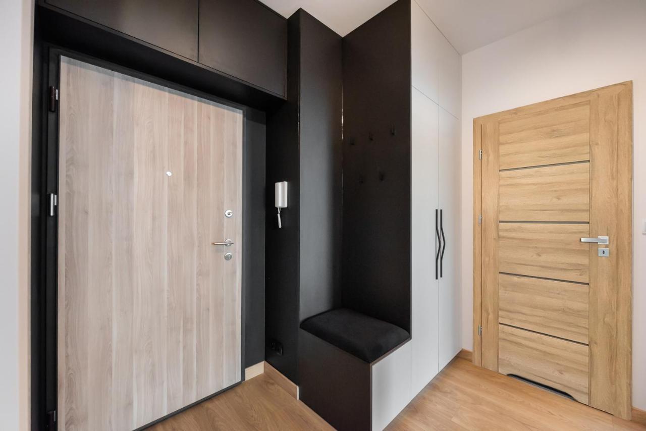 Wola Skwer Happy Apartment Varsovia Exterior foto