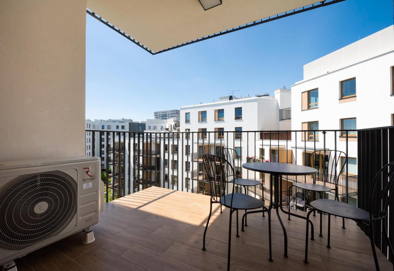 Wola Skwer Happy Apartment Varsovia Exterior foto