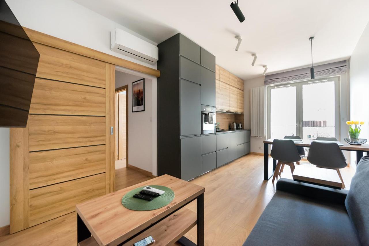 Wola Skwer Happy Apartment Varsovia Exterior foto
